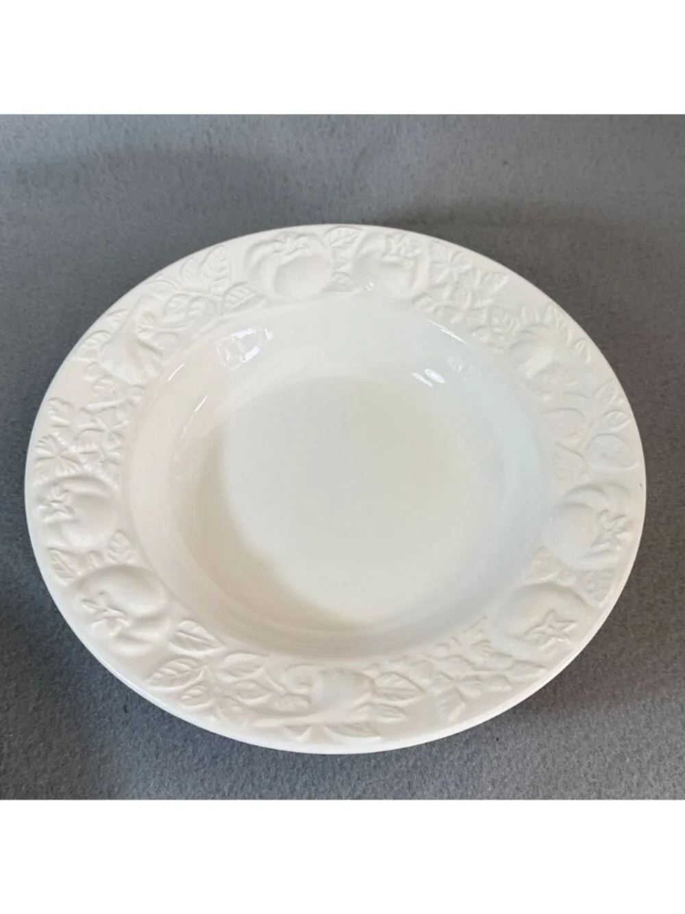 Vintage Over and Back Italy White Ceramic Pasta Soup Bowls Embossed Fruit Set of - Picture 12 of 12